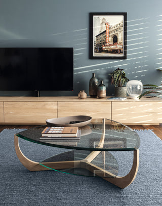 Couchtisch mit Glas und einem Holzgestell von Team 7, Juwel