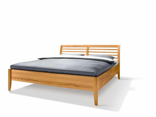 Bett Sesam mit Kopfhaupt Sprossen waagrecht und in Kernbuche. Bett Sesam in 160x200 cm.