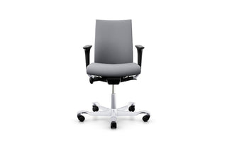 Bürostuhl Creed kombiniert elegantes Design mit intelligenter Funktionalität