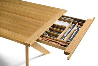 Besteckschublade von Tisch Yps in Eiche.