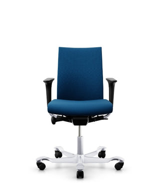 Bürostuhl Creed kombiniert elegantes Design mit intelligenter Funktionalität in blau